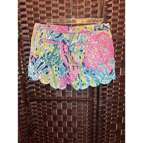 Lilly Pulitzer Pants - Lilly Pulitzer The Buttercup Scalloped Colorful Tropical Shorts Women's Size 2